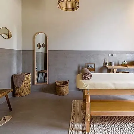 Eliamos & - Relais & Chateaux