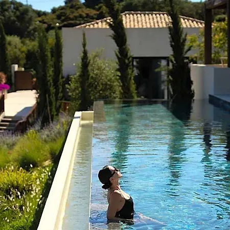 Eliamos & - Relais & Chateaux 5*