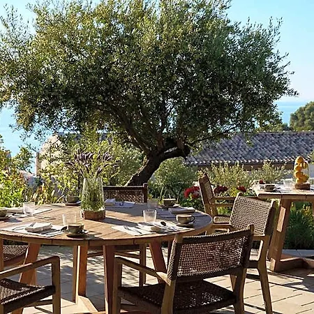 Eliamos & - Relais & Chateaux 5*
